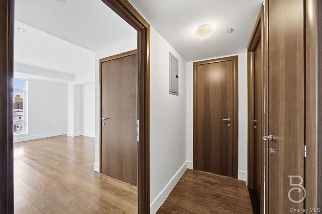 21-24 30th Avenue 4A, Astoria, NY 11102