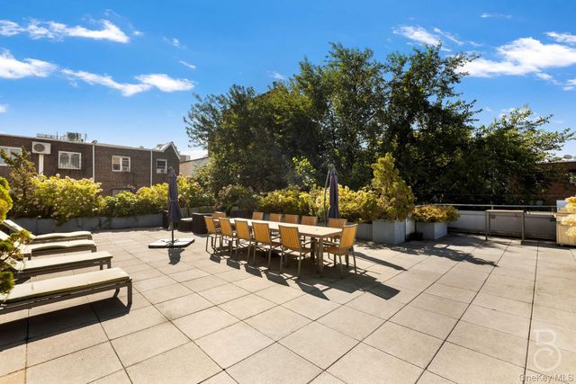 21-24 30th Avenue 4A, Astoria, NY 11102