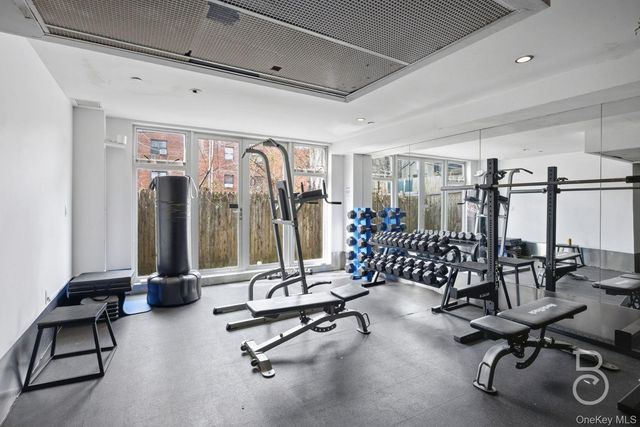 21-24 30th Avenue 4A, Astoria, NY 11102