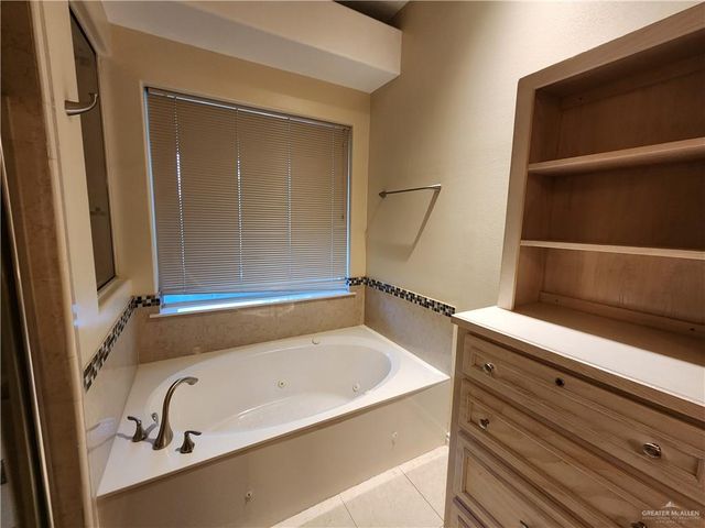 828 Rio Grande Avenue, Mission, TX 78572