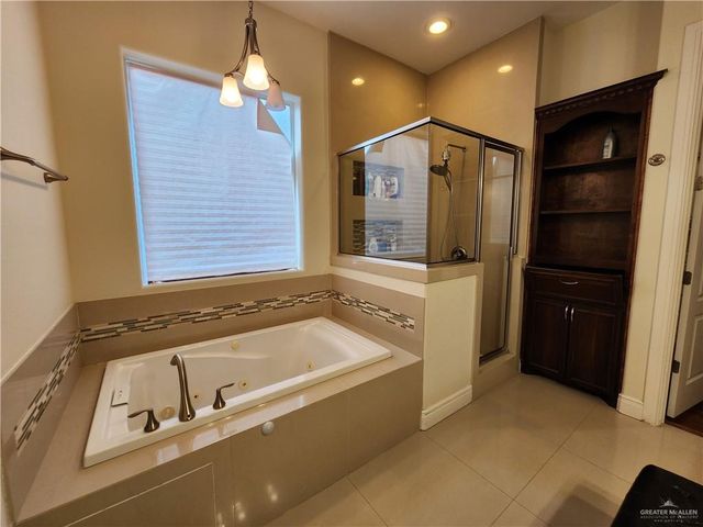 828 Rio Grande Avenue, Mission, TX 78572