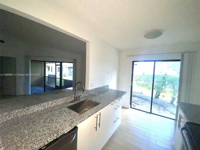 9269 W Sunrise Blvd, Plantation, FL 33322