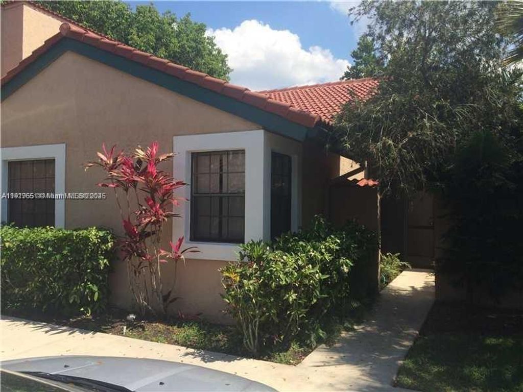 9269 W Sunrise Blvd, Plantation, FL 33322