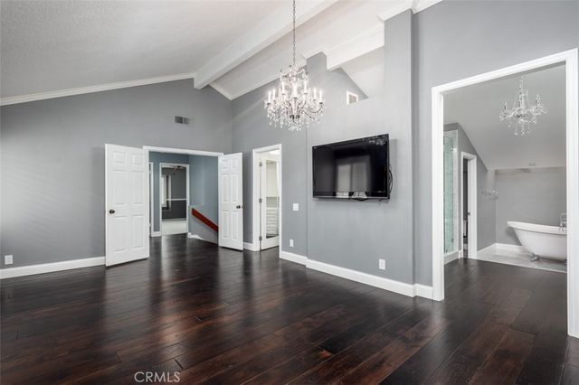 21 Whispering Wind, Irvine, CA 92614