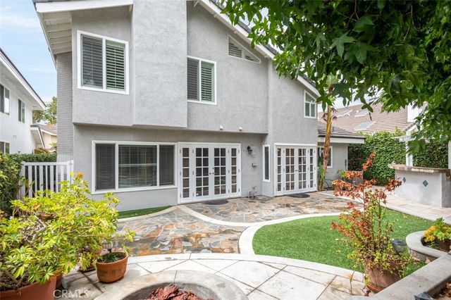 21 Whispering Wind, Irvine, CA 92614