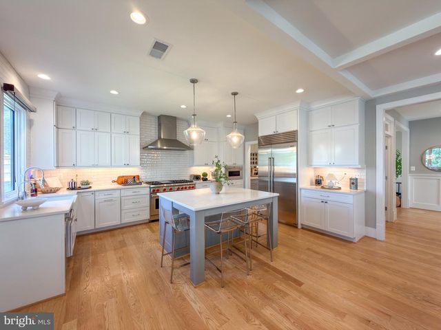 3011 19TH ST S, Arlington, VA 22204