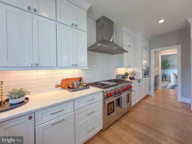 3011 19TH ST S, Arlington, VA 22204