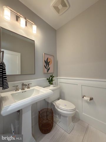 3011 19TH ST S, Arlington, VA 22204