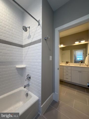 3011 19TH ST S, Arlington, VA 22204