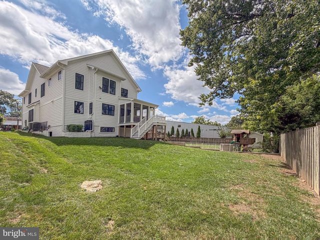 3011 19TH ST S, Arlington, VA 22204