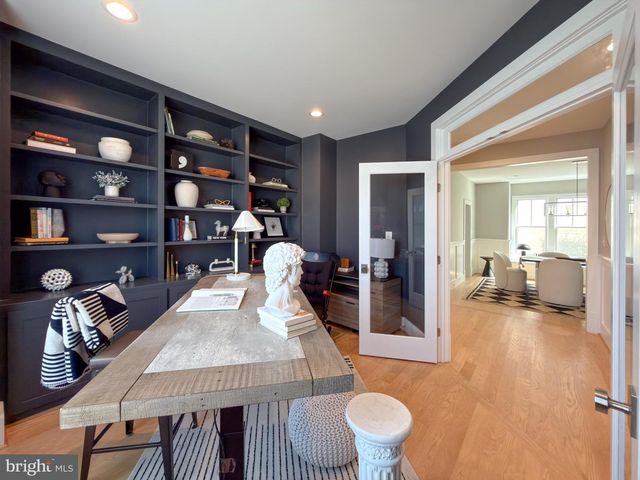 3011 19TH ST S, Arlington, VA 22204