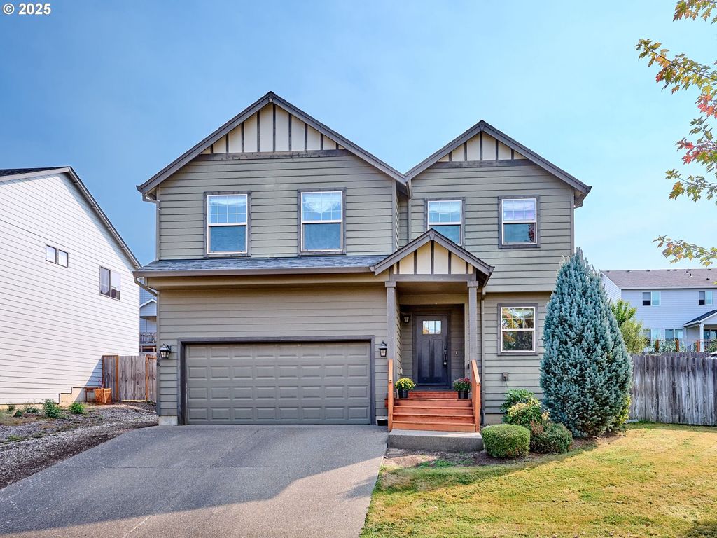 348 Sw MT RAINIER St, Mc Minnville, OR 97128