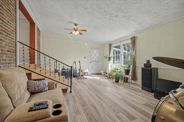 1225 Hillside Drive, Hanahan, SC 29410