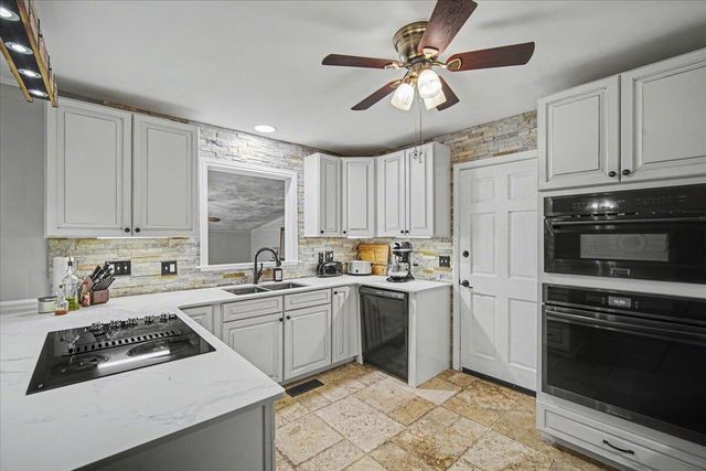 1225 Hillside Drive, Hanahan, SC 29410