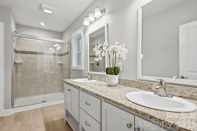 4888 Slanting Bridge Road, Sherrills Ford, NC 28673