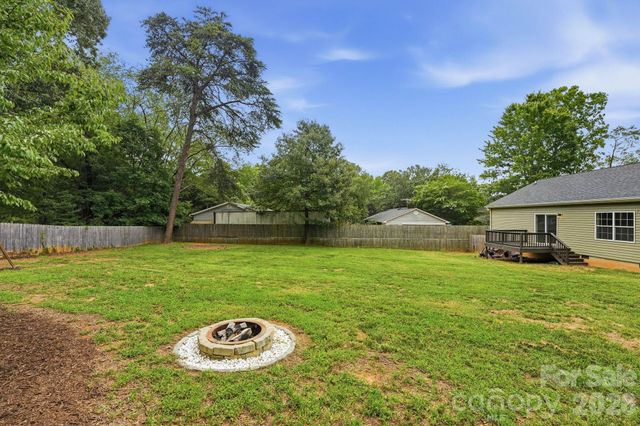 4888 Slanting Bridge Road, Sherrills Ford, NC 28673