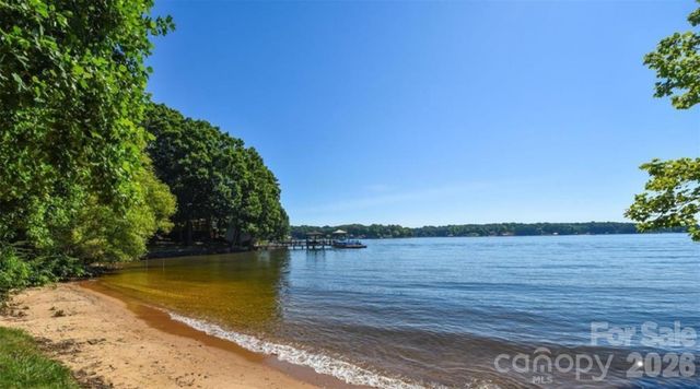 4888 Slanting Bridge Road, Sherrills Ford, NC 28673