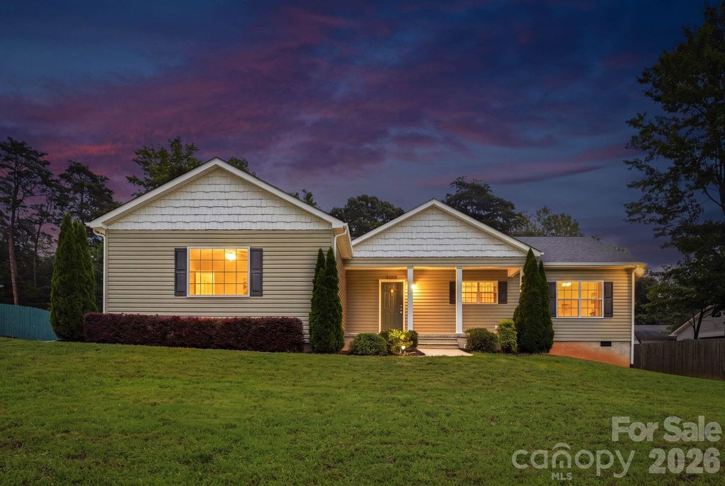 4888 Slanting Bridge Road, Sherrills Ford, NC 28673