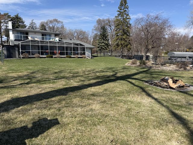 2065 Long Lake Road, New Brighton, MN 55112