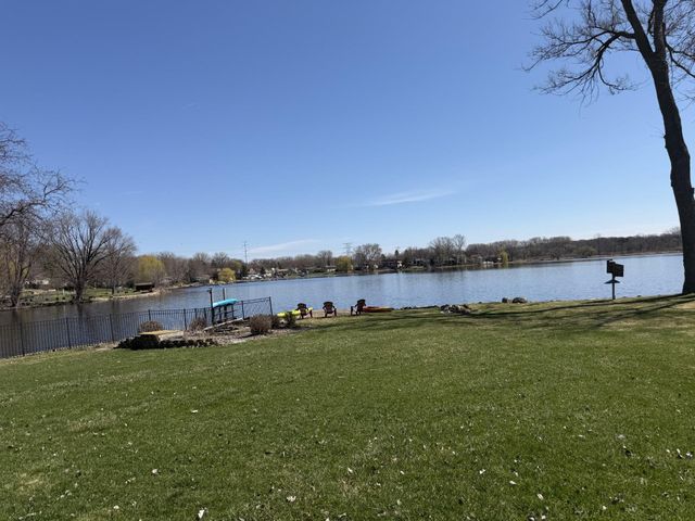 2065 Long Lake Road, New Brighton, MN 55112