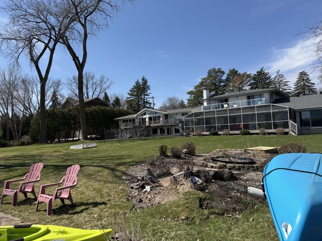 2065 Long Lake Road, New Brighton, MN 55112