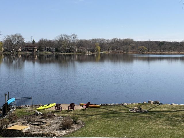 2065 Long Lake Road, New Brighton, MN 55112