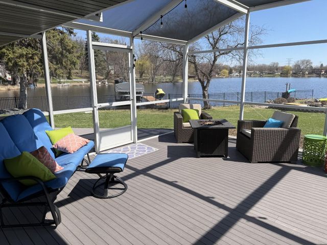 2065 Long Lake Road, New Brighton, MN 55112