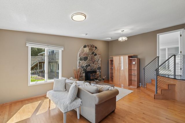 2065 Long Lake Road, New Brighton, MN 55112