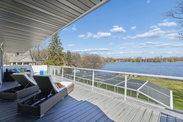 2065 Long Lake Road, New Brighton, MN 55112