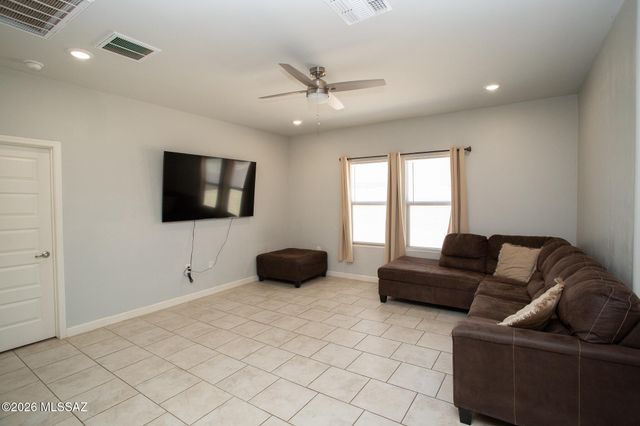 10032 N Smooth Agave Loop, Marana, AZ 85653