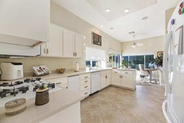 25 Vistara Drive, Rancho Mirage, CA 92270