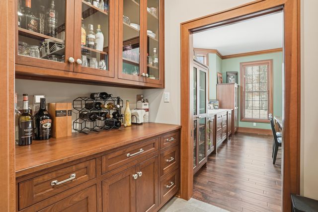 804 Shannon Drive, Crown Point, IN 46307