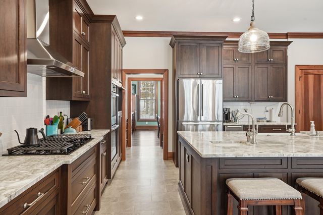 804 Shannon Drive, Crown Point, IN 46307