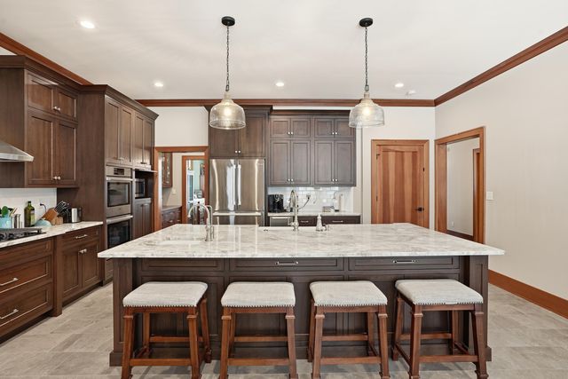 804 Shannon Drive, Crown Point, IN 46307