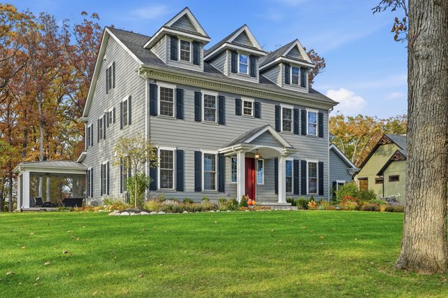 804 Shannon Drive, Crown Point, IN 46307