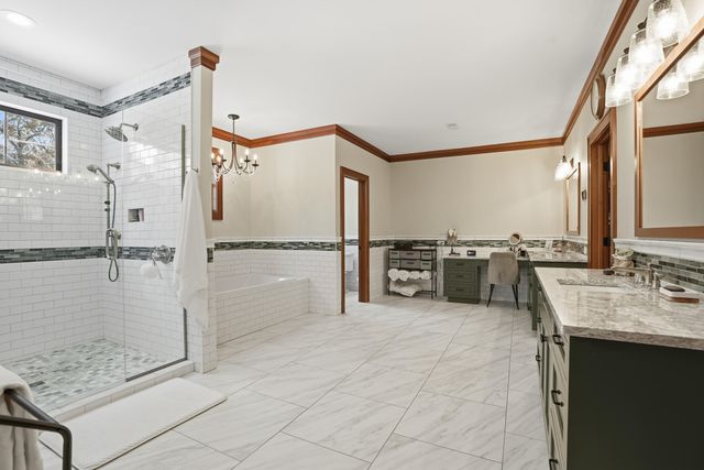 804 Shannon Drive, Crown Point, IN 46307