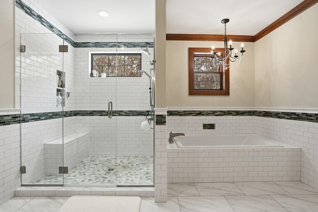 804 Shannon Drive, Crown Point, IN 46307