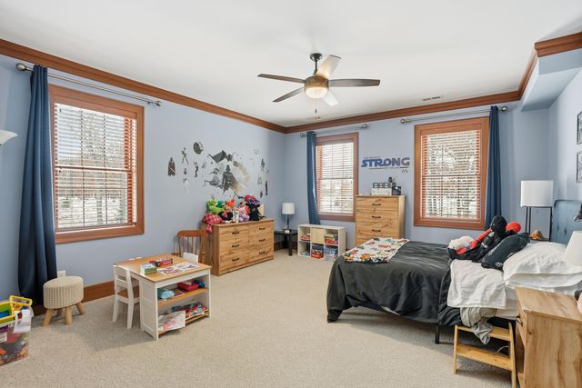 804 Shannon Drive, Crown Point, IN 46307