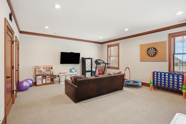 804 Shannon Drive, Crown Point, IN 46307