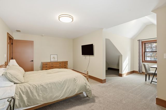 804 Shannon Drive, Crown Point, IN 46307