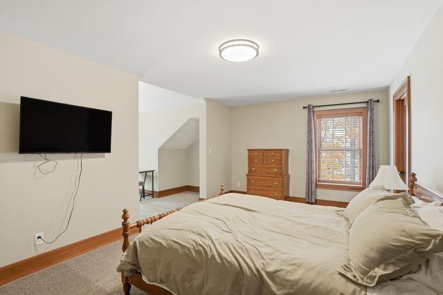 804 Shannon Drive, Crown Point, IN 46307