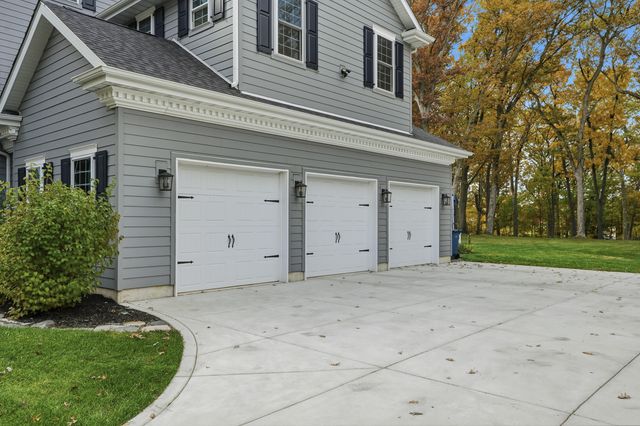 804 Shannon Drive, Crown Point, IN 46307