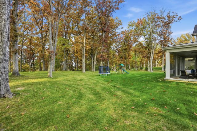 804 Shannon Drive, Crown Point, IN 46307