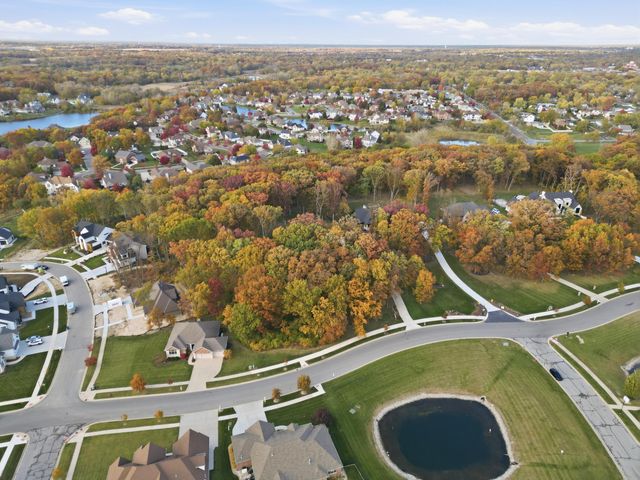 804 Shannon Drive, Crown Point, IN 46307