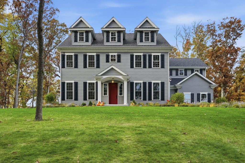 804 Shannon Drive, Crown Point, IN 46307