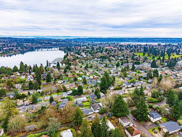 1925 N Callow Avenue, Bremerton, WA 98312