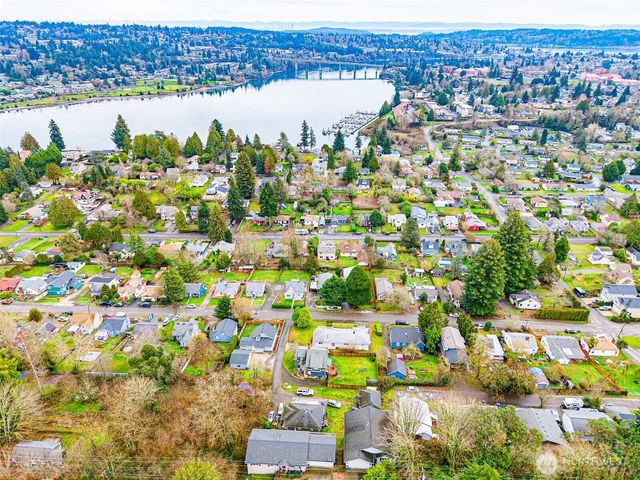 1925 N Callow Avenue, Bremerton, WA 98312