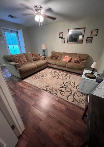 127 Bayou Blue Rd, Houma, LA 70364