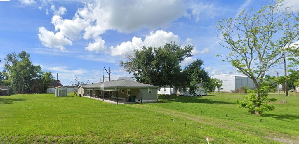 127 Bayou Blue Rd, Houma, LA 70364