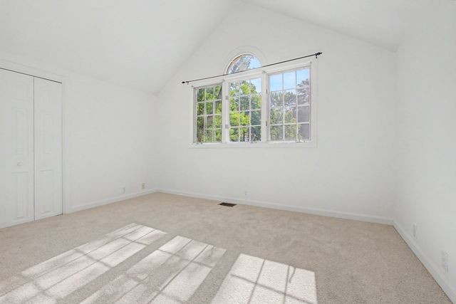 6 Lilac Ct 6, Hopkinton, MA 01748